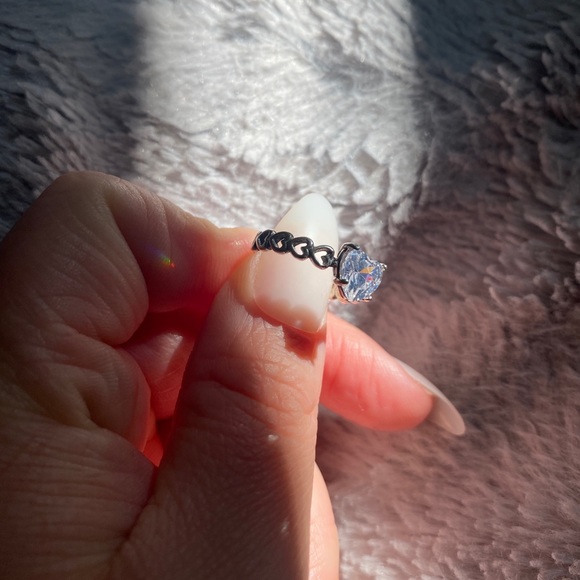 Ring - Heart - Sterling Silver - Picture 2 of 4